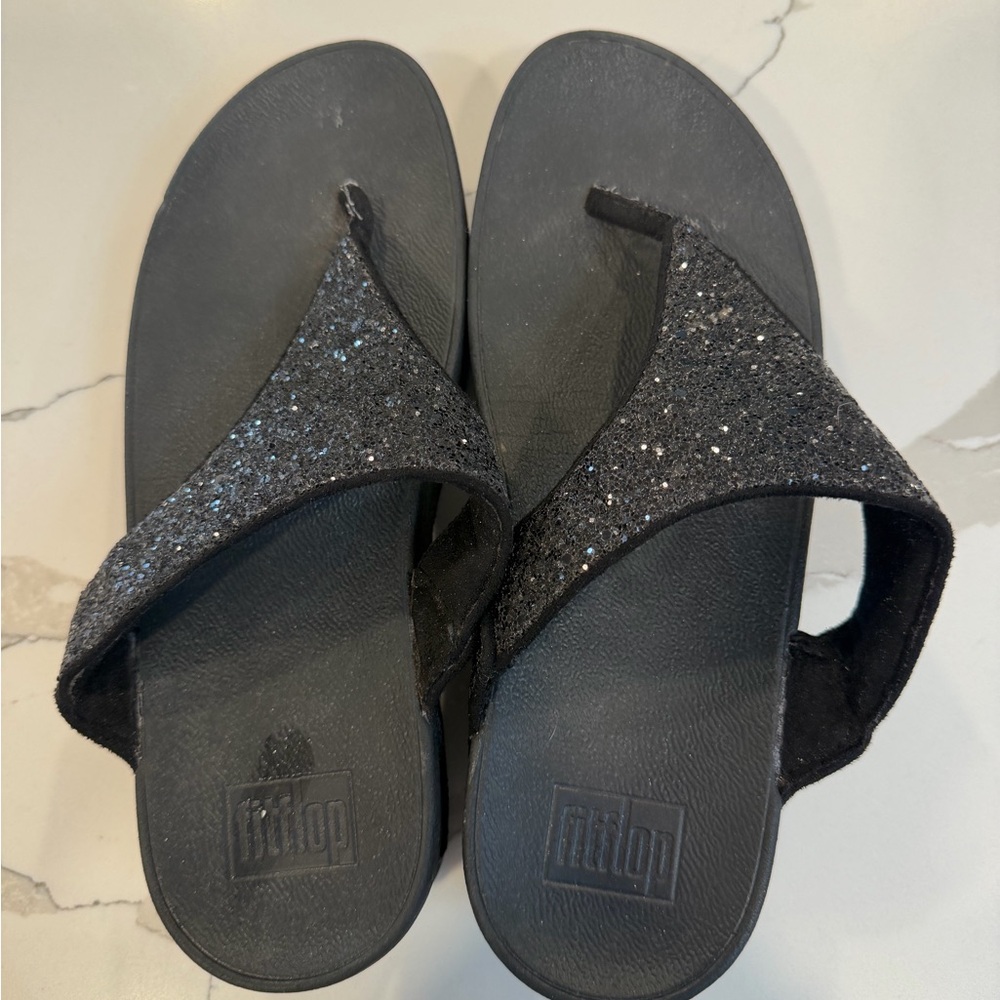 Fitflop Sparkly Black Toe-Post Sandals